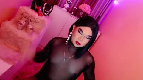 Queen Mireska online show from 9, 1, 2025