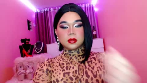 Queen Mireska online show from 1, 2, 2025