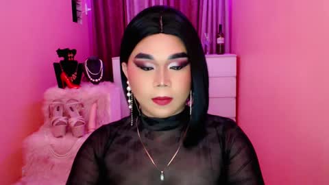 Queen Mireska online show from 3, 2, 2025