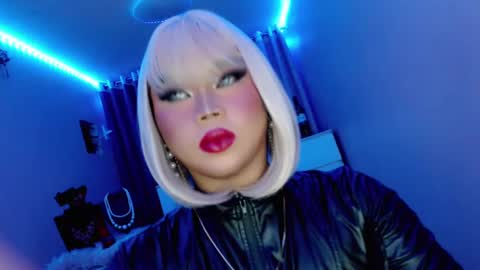 Queen Mireska online show from 2, 3, 2025