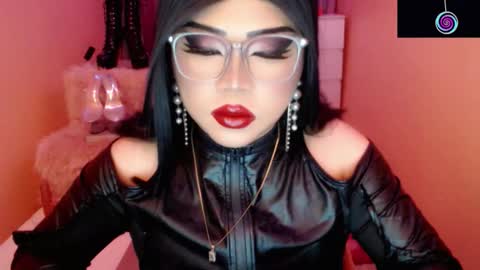 Snapshot of amiadoll chatting on 10, 3, 2026 Queen Mireska online show from 10, 3, 2026