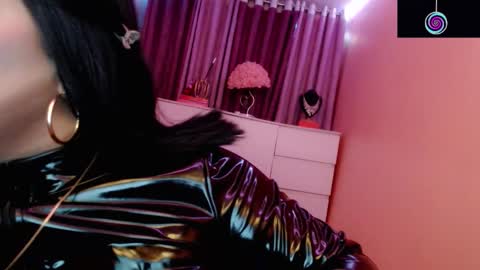 Snapshot of amiadoll chatting on 17, 3, 2026 Queen Mireska online show from 17, 3, 2026