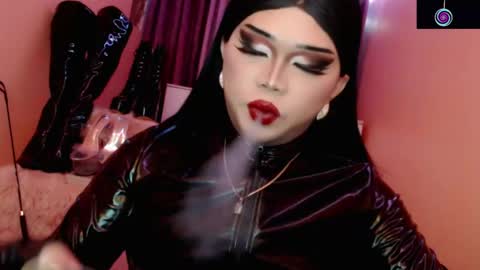 Snapshot of amiadoll chatting on 13, 4, 2026 Queen Mireska online show from 13, 4, 2026