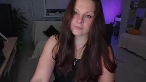 Mila online show from 7, 11, 2025