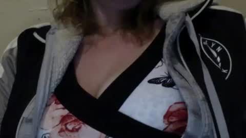 Snapshot of amileamariestar chatting on 24, 12, 2024 amileamariestar online show from 24, 12, 2024