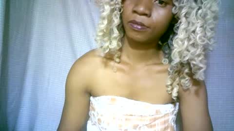 Snapshot of aminah01 chatting on 9, 1, 2025 aminah01 online show from 9, 1, 2025
