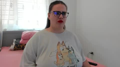 Amira Vyxen online show from 18, 4, 2026