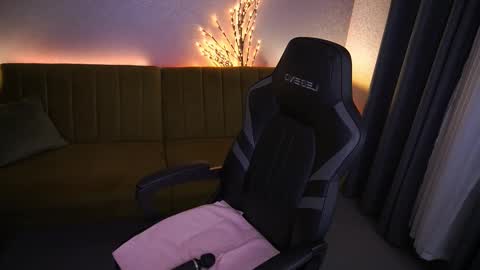 amivibe online show from 9, 11, 2025