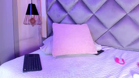 Snapshot of ammy_durand chatting on 1, 2, 2025 ammy durand online show from 1, 2, 2025