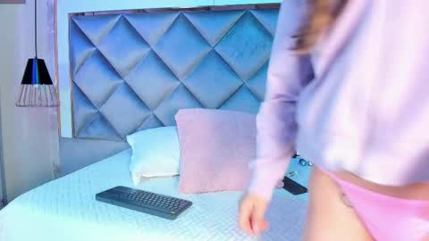 Snapshot of ammy_durand chatting on 18, 2, 2025 ammy durand online show from 18, 2, 2025