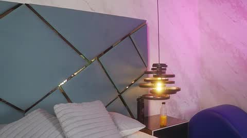 Snapshot of ammy_durand chatting on 8, 11, 2025 ammy durand online show from 8, 11, 2025