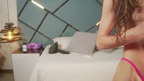 Snapshot of ammy_durand chatting on 9, 11, 2025 ammy durand online show from 9, 11, 2025