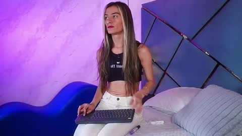 Snapshot of ammy_durand chatting on 22, 11, 2025 ammy durand online show from 22, 11, 2025