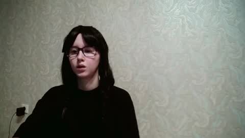 Amomira online show from 15, 9, 2025