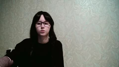 Amomira online show from 9, 10, 2025