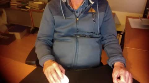 Amor2200 online show from 28, 10, 2025