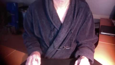Snapshot of amor2200 chatting on 7, 1, 2026 Amor2200 online show from 7, 1, 2026