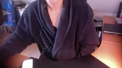 Snapshot of amor2200 chatting on 10, 1, 2026 Amor2200 online show from 10, 1, 2026