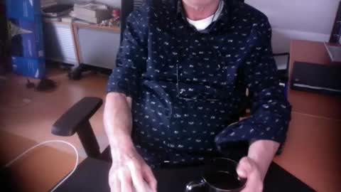 Snapshot of amor2200 chatting on 12, 1, 2026 Amor2200 online show from 12, 1, 2026