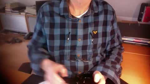 Snapshot of amor2200 chatting on 6, 2, 2026 Amor2200 online show from 6, 2, 2026