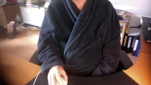 Snapshot of amor2200 chatting on 3, 3, 2026 Amor2200 online show from 3, 3, 2026