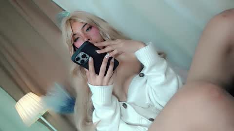 Belle Tylor online show from 23, 12, 2025