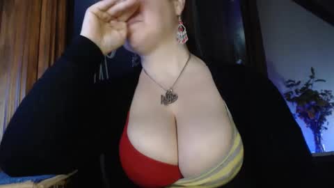 amorelara online show from 8, 2, 2025