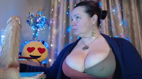 Snapshot of amorelara chatting on 18, 2, 2026 amorelara online show from 18, 2, 2026