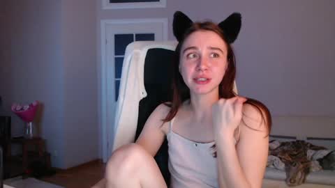 Snapshot of amoremeoww chatting on 12, 4, 2026 miss unforgettable online show from 12, 4, 2026