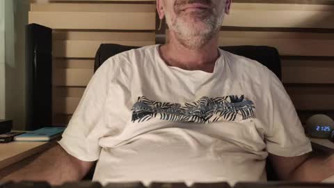 Snapshot of amorlin chatting on 14, 4, 2026 AmorLin online show from 14, 4, 2026