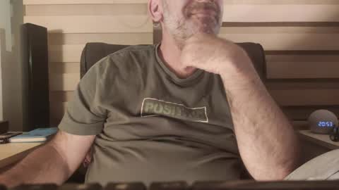 Snapshot of amorlin chatting on 15, 4, 2026 AmorLin online show from 15, 4, 2026