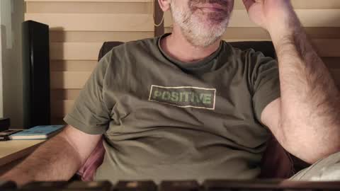 Snapshot of amorlin chatting on 16, 4, 2026 AmorLin online show from 16, 4, 2026