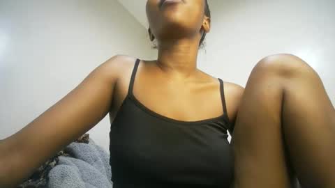 Snapshot of amunetlover chatting on 4, 10, 2025 shantel online show from 4, 10, 2025