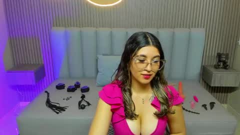 Snapshot of amy_estrellita chatting on 9, 4, 2026 Amy Estrellita online show from 9, 4, 2026