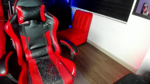 Amy Hoy69 online show from 18, 4, 2026