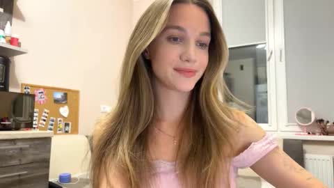 Snapshot of amy_meoww chatting on 28, 10, 2025 amy_meoww online show from 28, 10, 2025