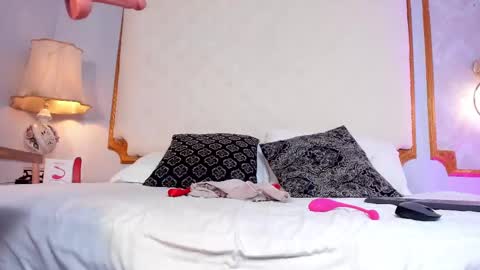 Little Slut Nicolee online show from 1, 3, 2025