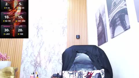 Snapshot of amy_rivas08 chatting on 10, 9, 2025 AMY online show from 10, 9, 2025