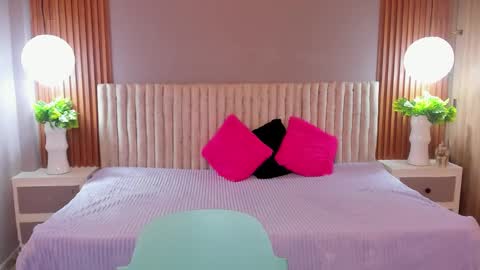 Snapshot of amybarton chatting on 14, 3, 2026 My name is AMY... Nice to meet you thumb up me please its important online show from 14, 3, 2026