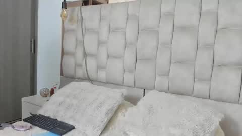 Amy Cortes online show from 24, 10, 2025