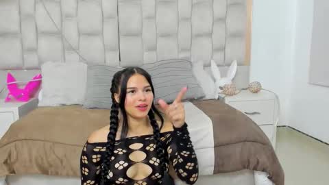 Amy Cortes online show from 29, 11, 2025