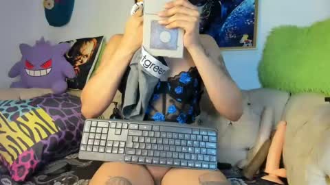 Amy Kamila online show from 28, 7, 2026