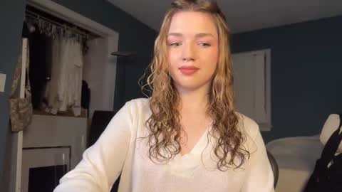 Snapshot of amyjj chatting on 15, 11, 2025 Amy online show from 15, 11, 2025