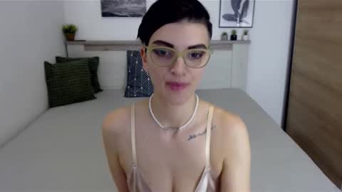 Snapshot of amylexy chatting on 8, 12, 2024 Hi there guys  My pleasure in your hands  pvt is open online show from 8, 12, 2024