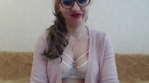 Snapshot of amylove35 chatting on 23, 3, 2026 amylove35 online show from 23, 3, 2026