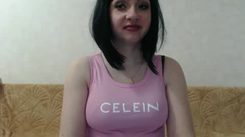 Snapshot of amylove35 chatting on 29, 4, 2026 amylove35 online show from 29, 4, 2026