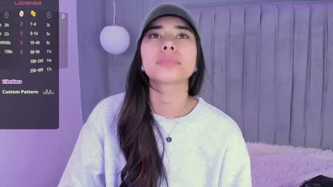 Snapshot of amyolimpo chatting on 23, 1, 2025 Amy ... Nice to meet u   thumb up me please its important online show from 23, 1, 2025