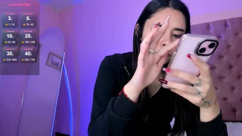 Snapshot of amyolimpo chatting on 20, 2, 2025 Amy ... Nice to meet u   thumb up me please its important online show from 20, 2, 2025