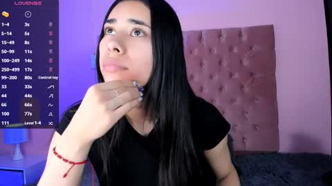 Snapshot of amyolimpo chatting on 12, 3, 2025 Amy ... Nice to meet u   thumb up me please its important online show from 12, 3, 2025