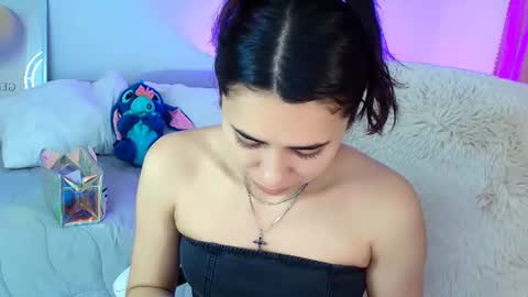 Snapshot of amyolimpo chatting on 26, 6, 2026 Amy ... Nice to meet u thumb up me please its important online show from 26, 6, 2026
